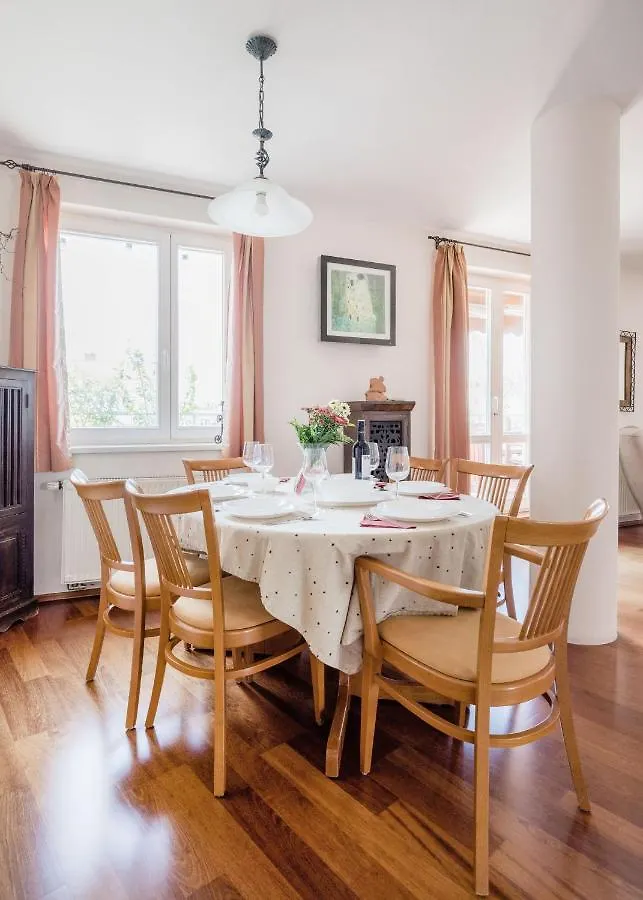 Bright And Spacious Penthouse W/ Terrace & Parking Budapest Hungary